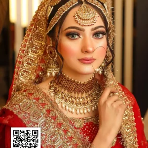 Silver Sky contact lens – bright silver-gray eyes